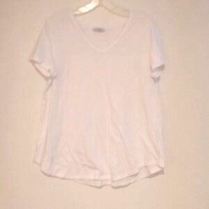 Avon Signature white tshirt in L